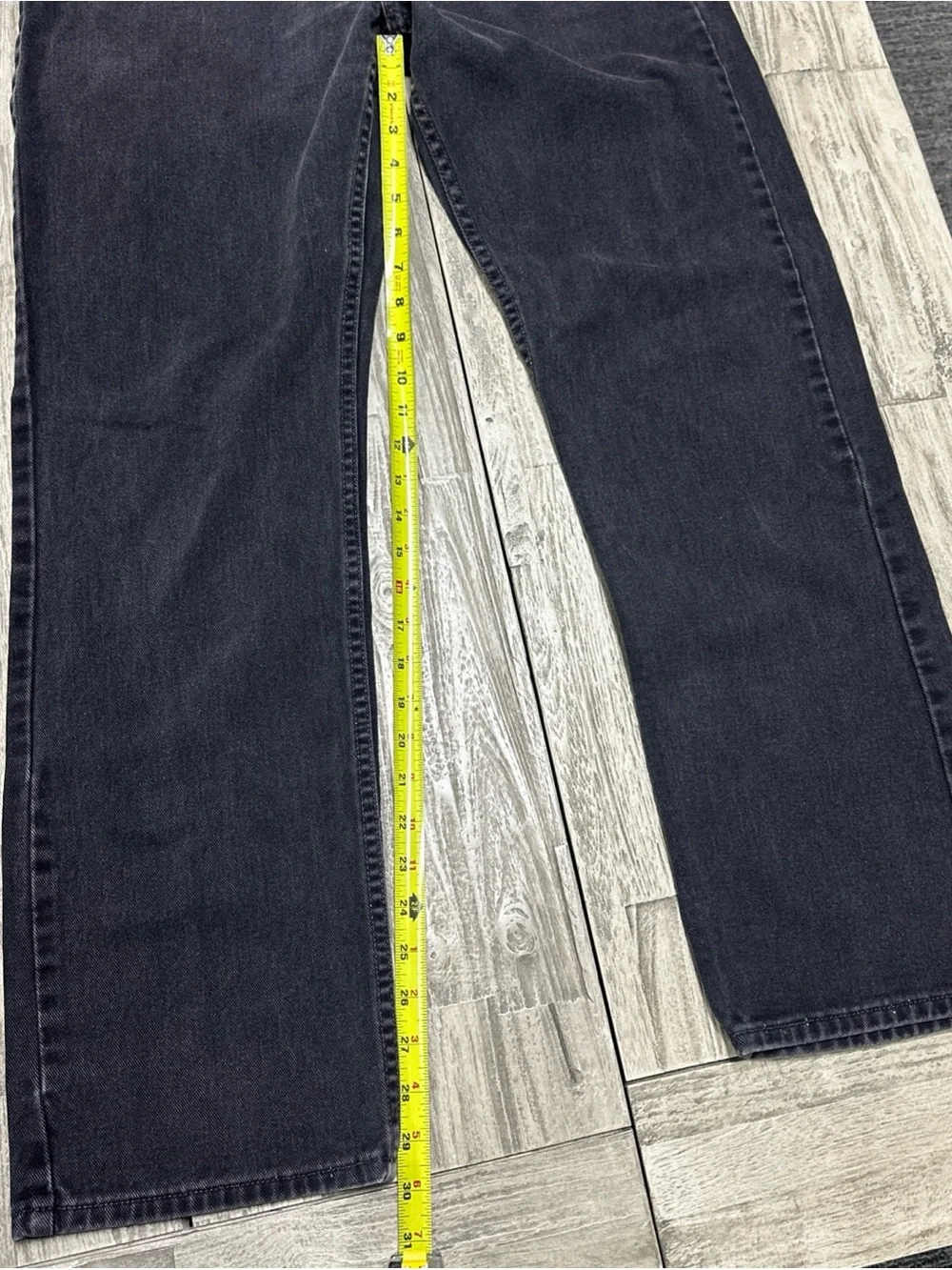 Levis classic black